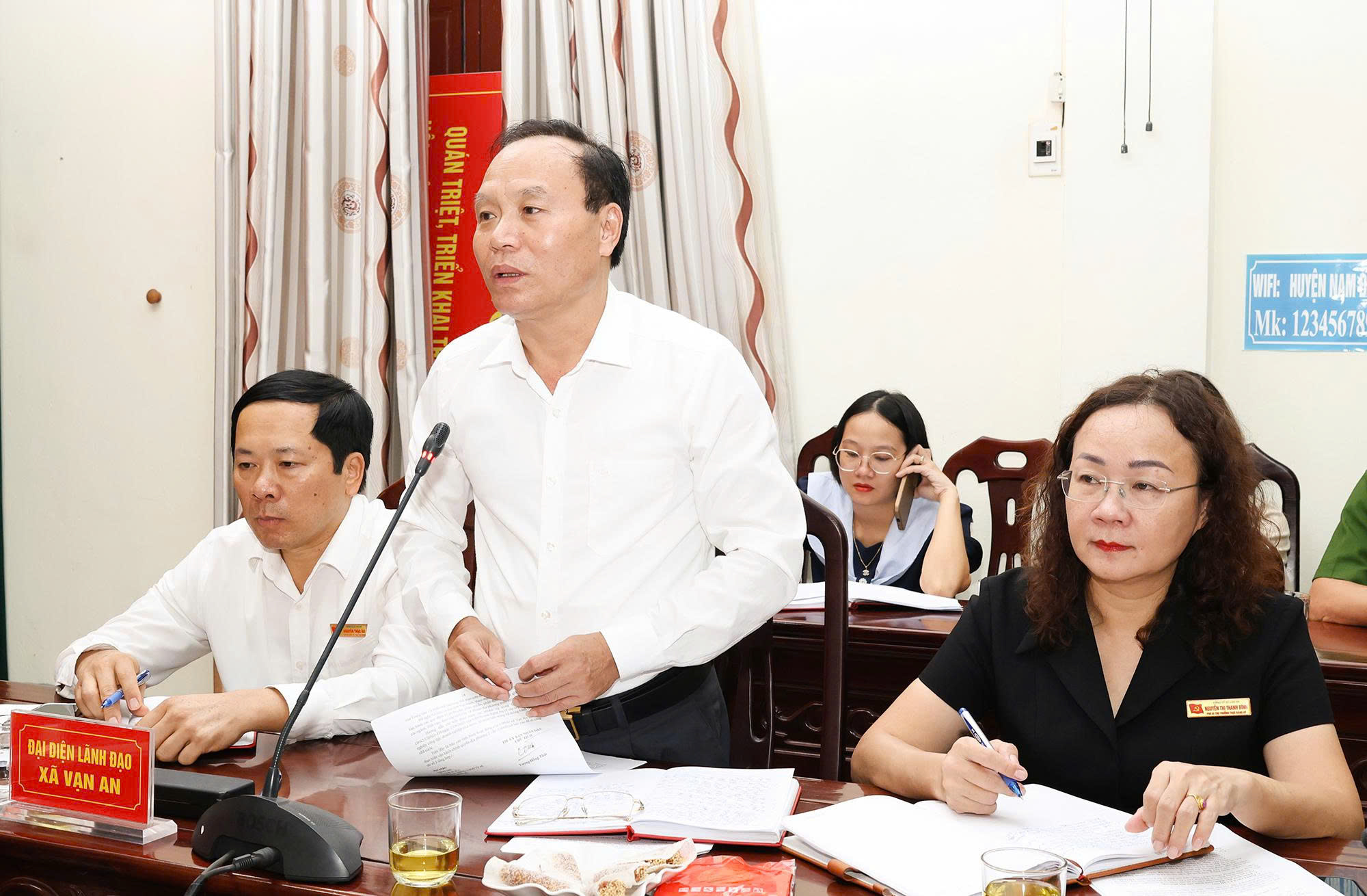 Anh-tin-bai