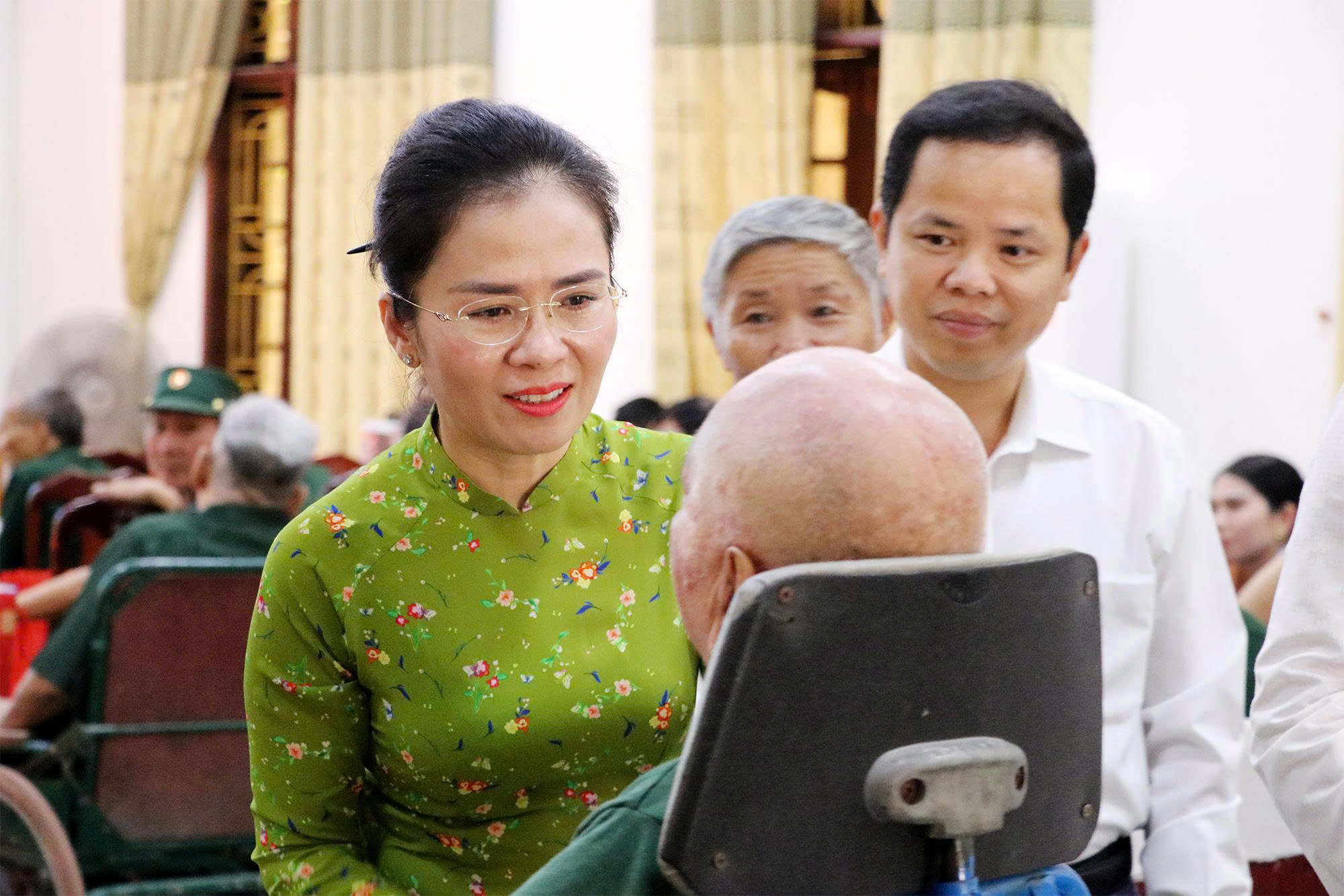 Anh-tin-bai
