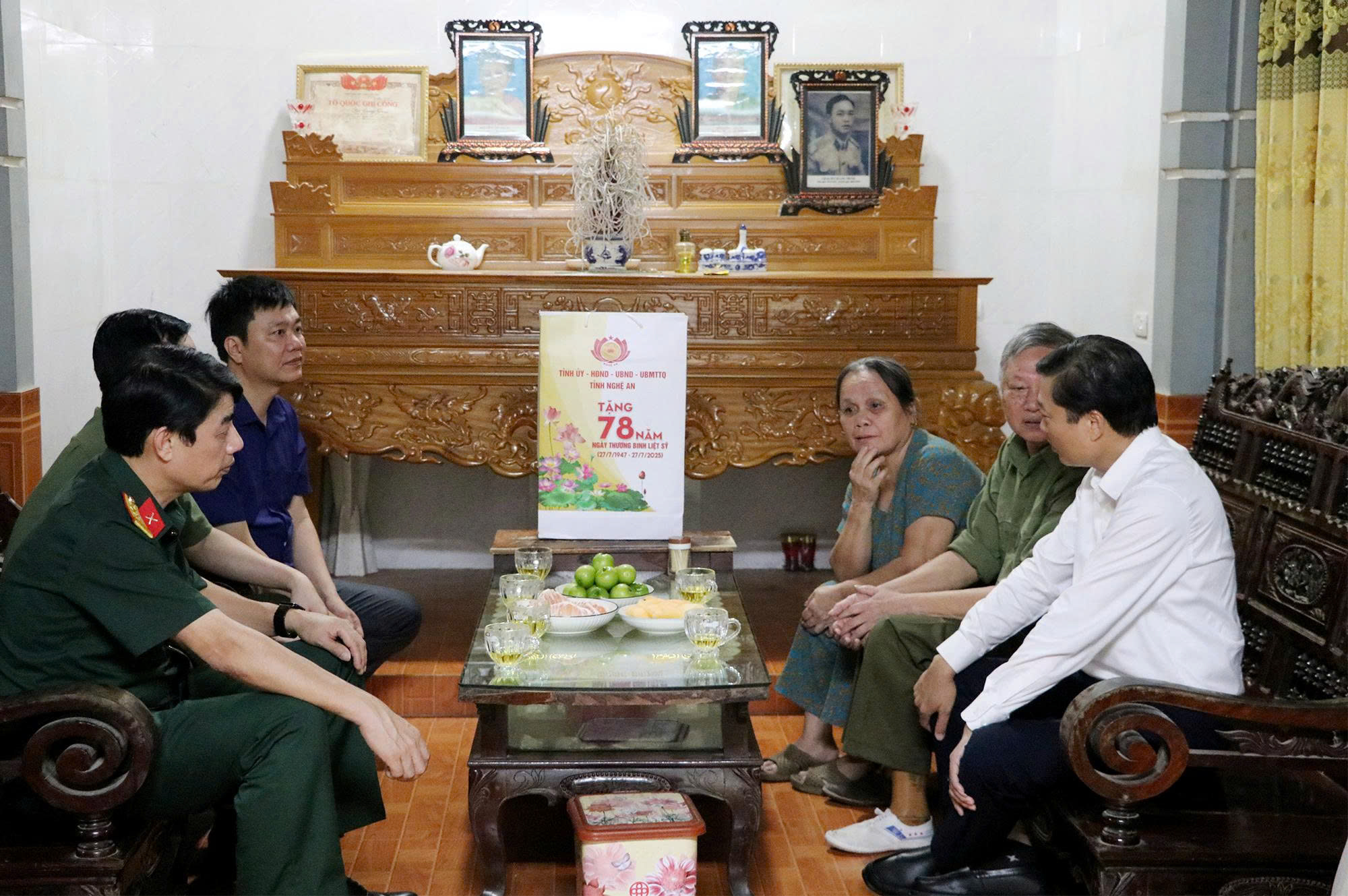 Anh-tin-bai