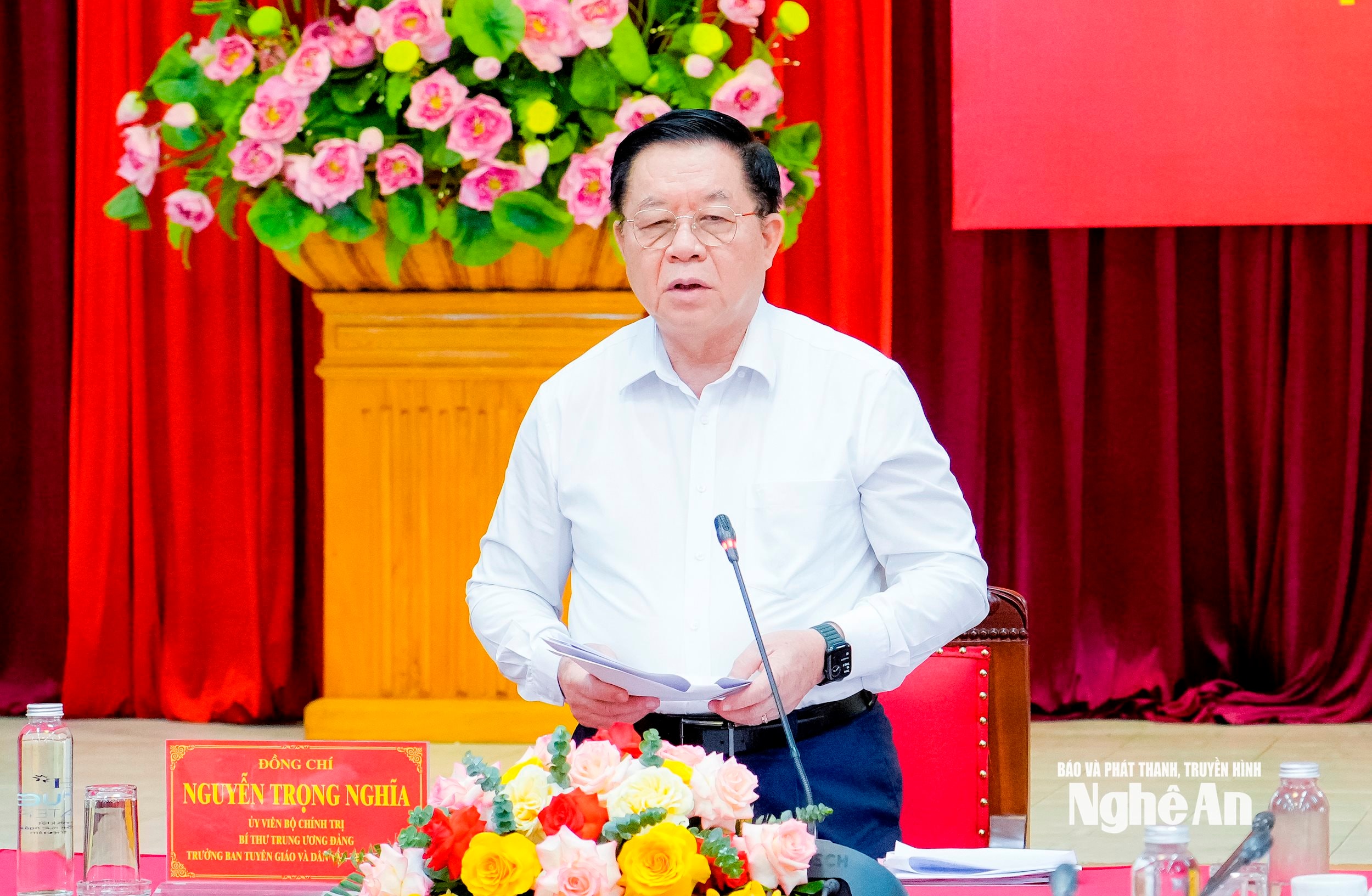 Anh-tin-bai