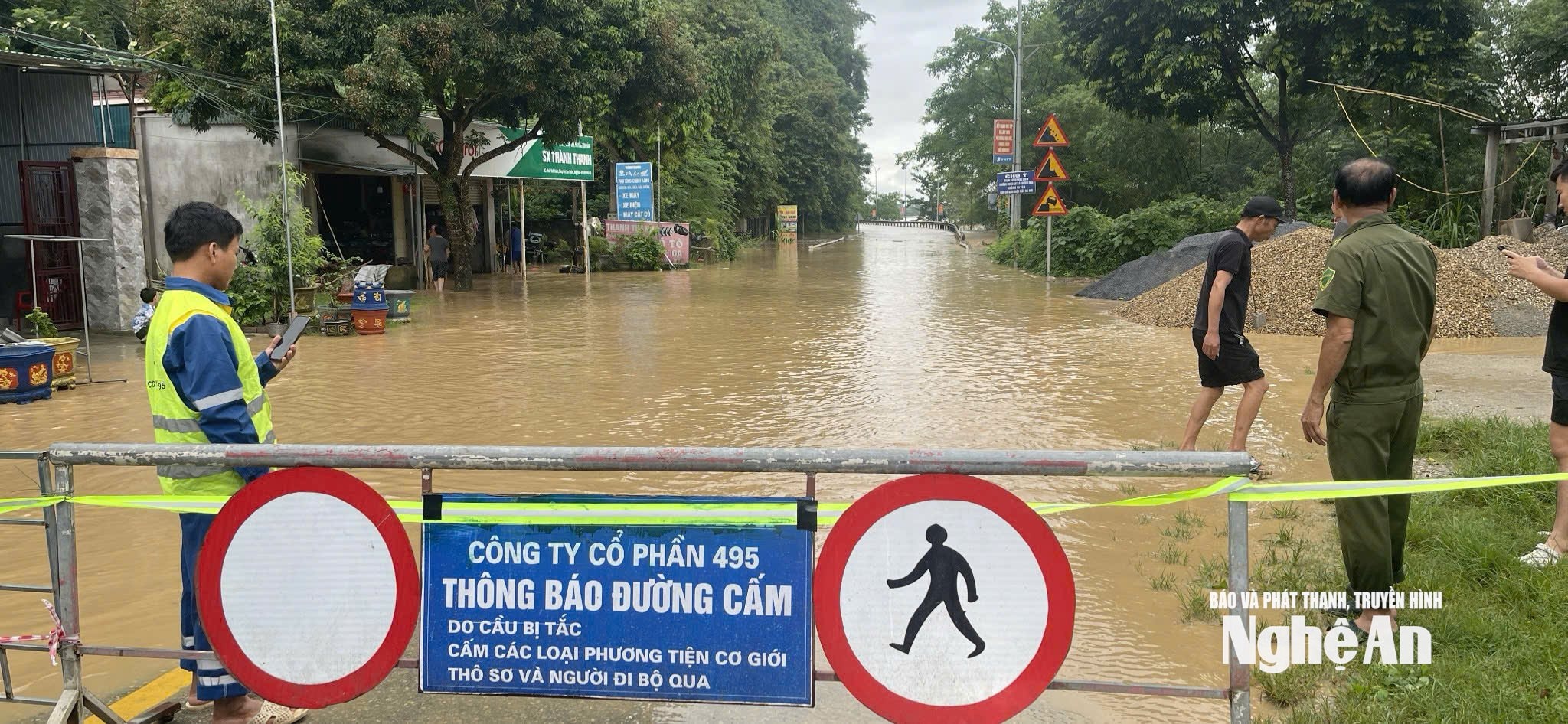 Anh-tin-bai