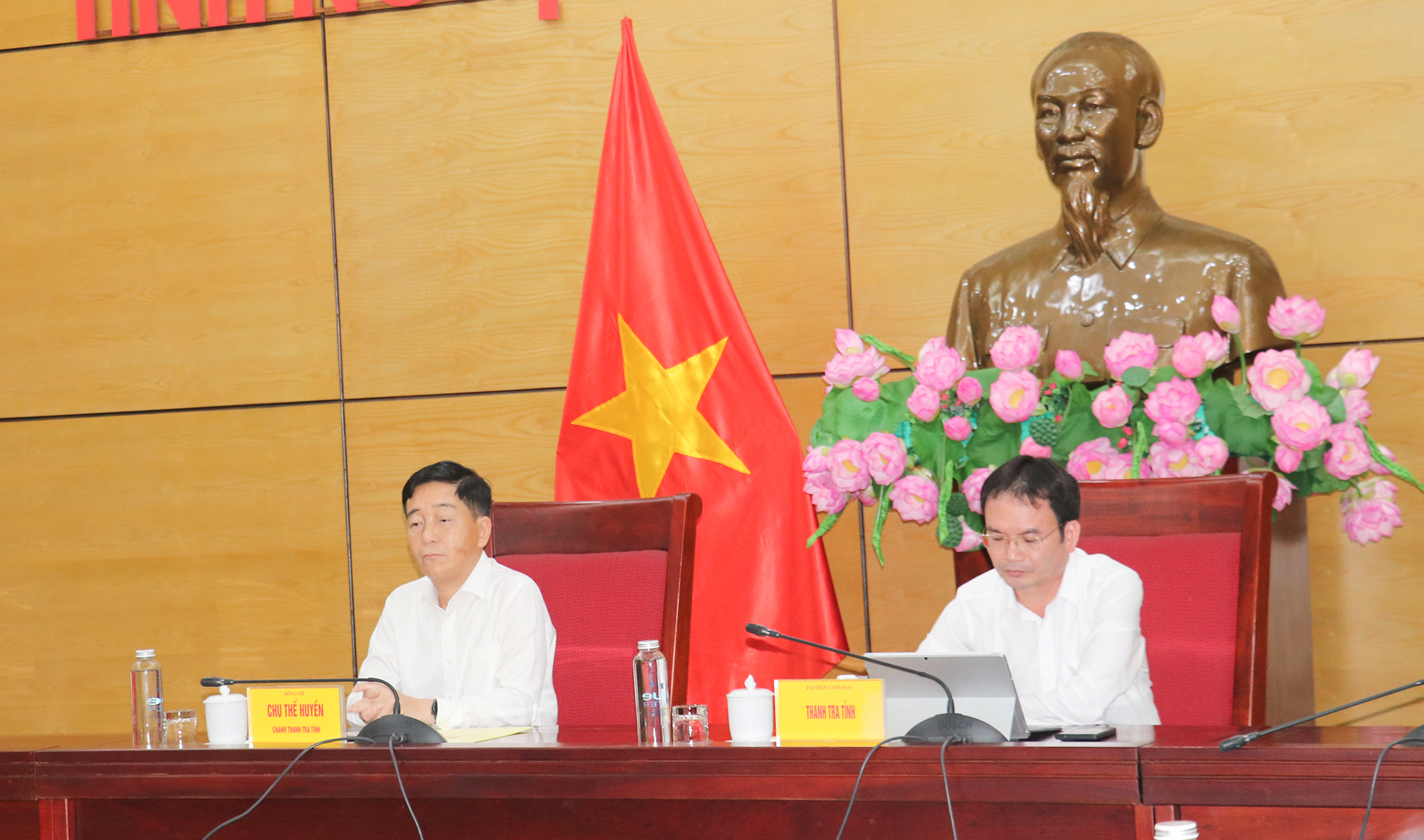 Anh-tin-bai
