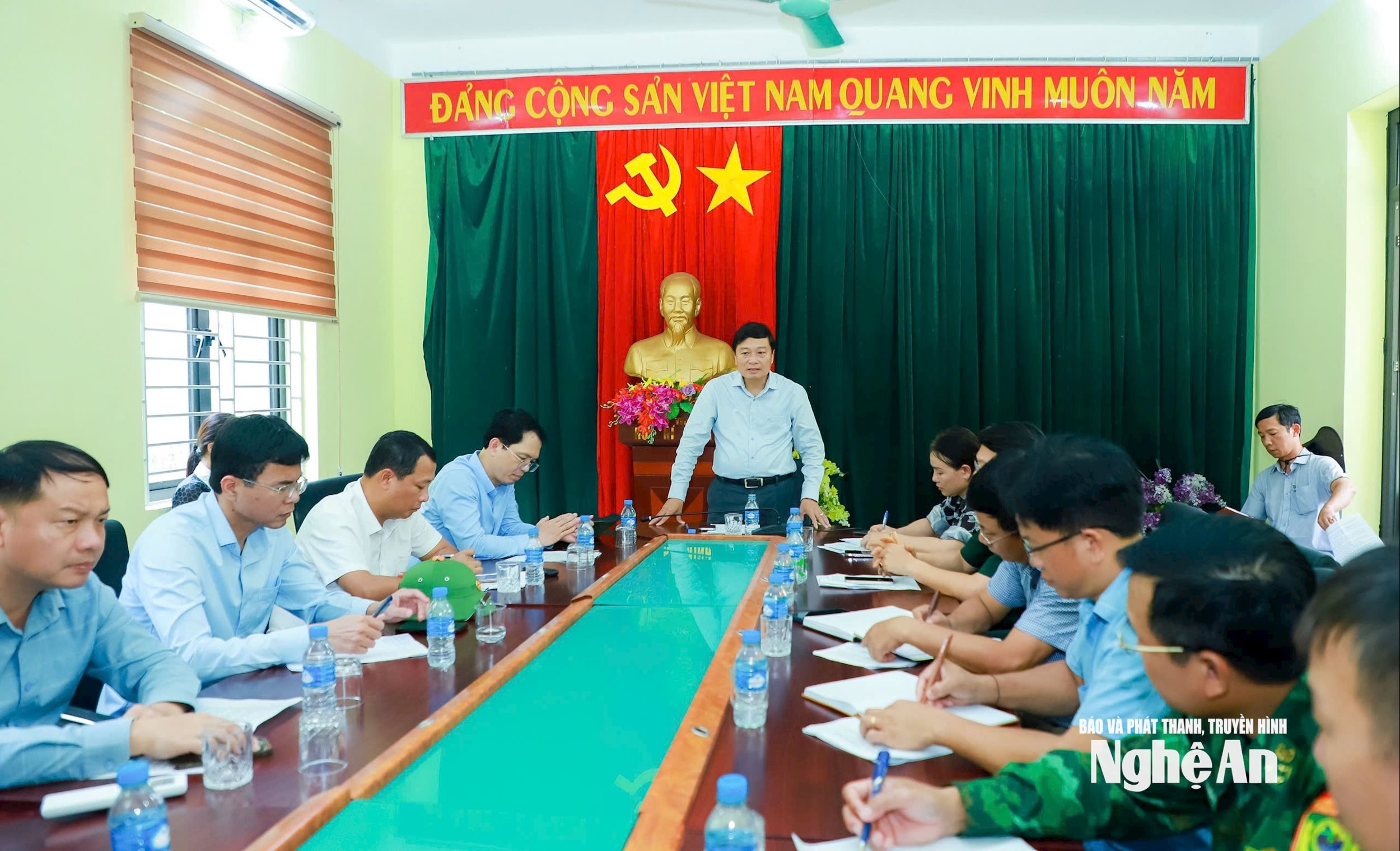 Anh-tin-bai