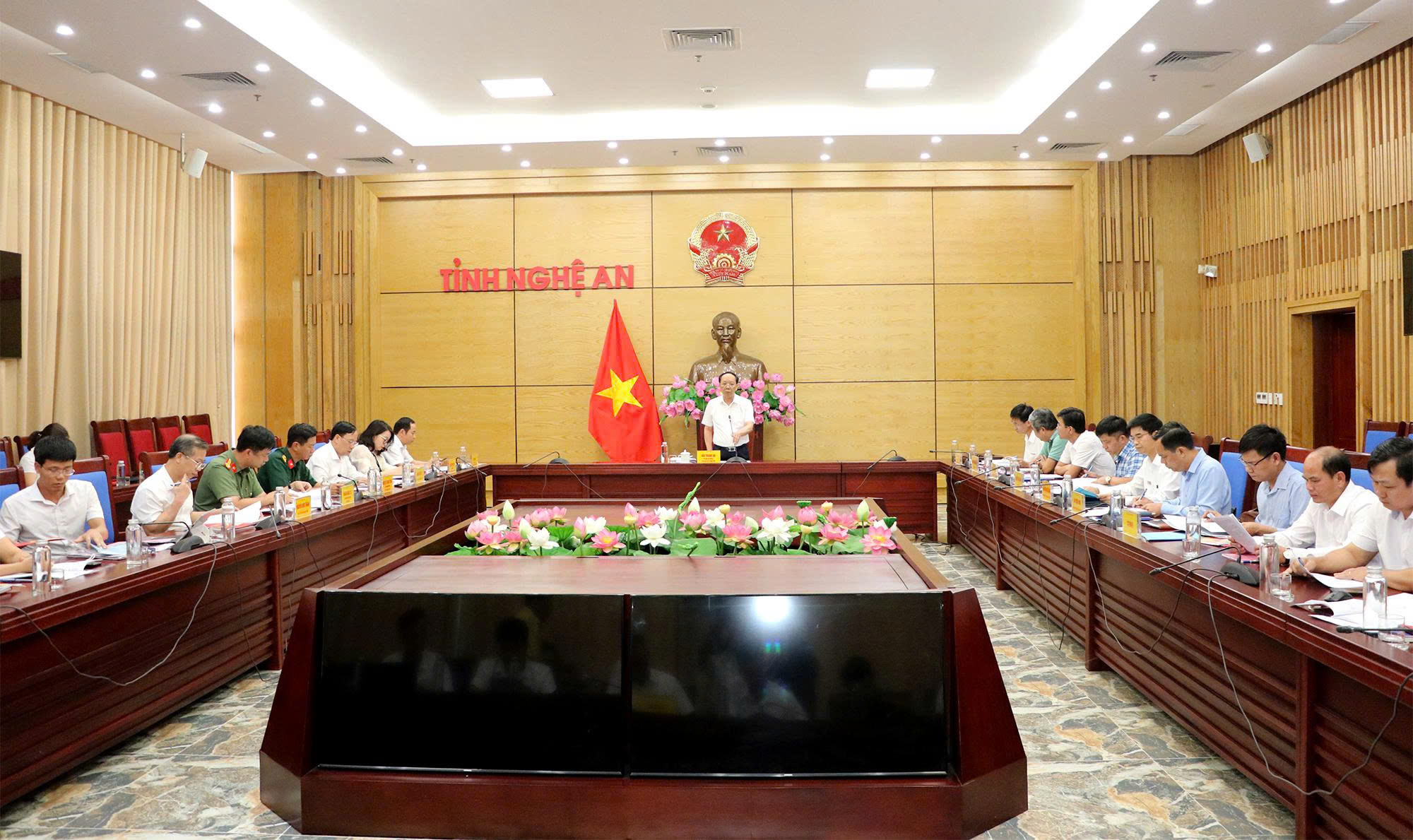 Anh-tin-bai