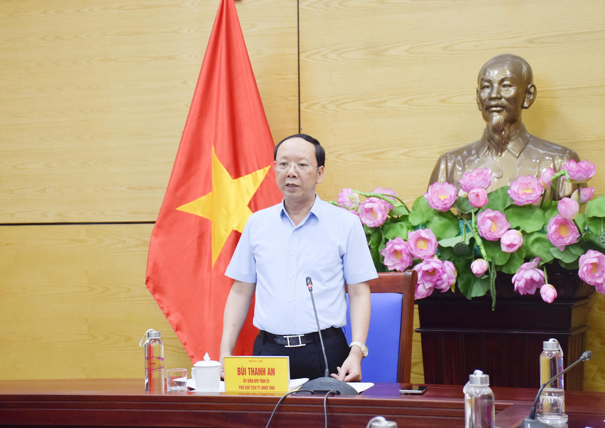 Anh-tin-bai
