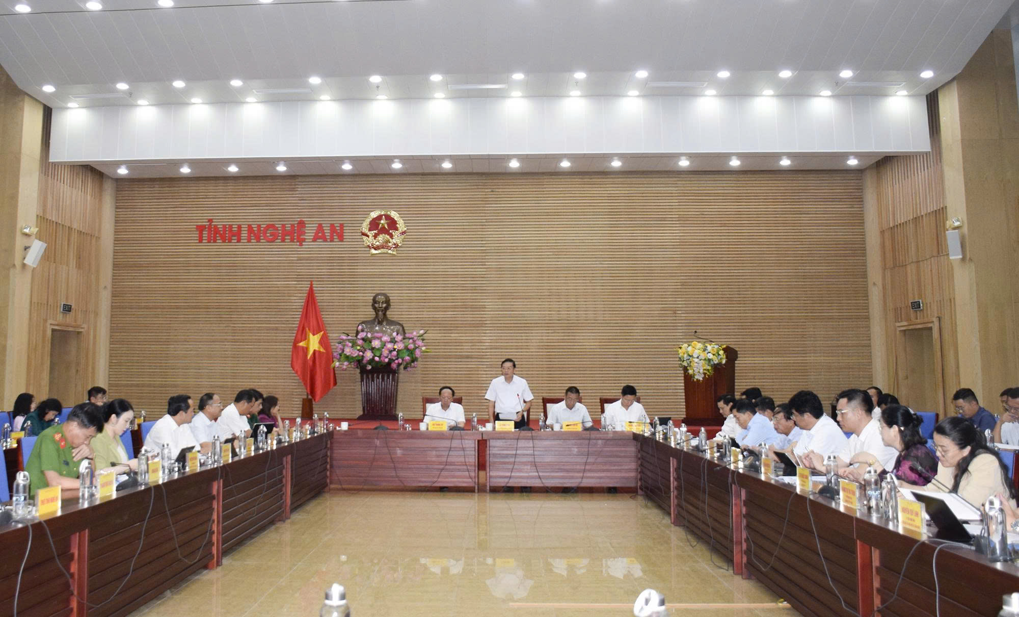 Anh-tin-bai