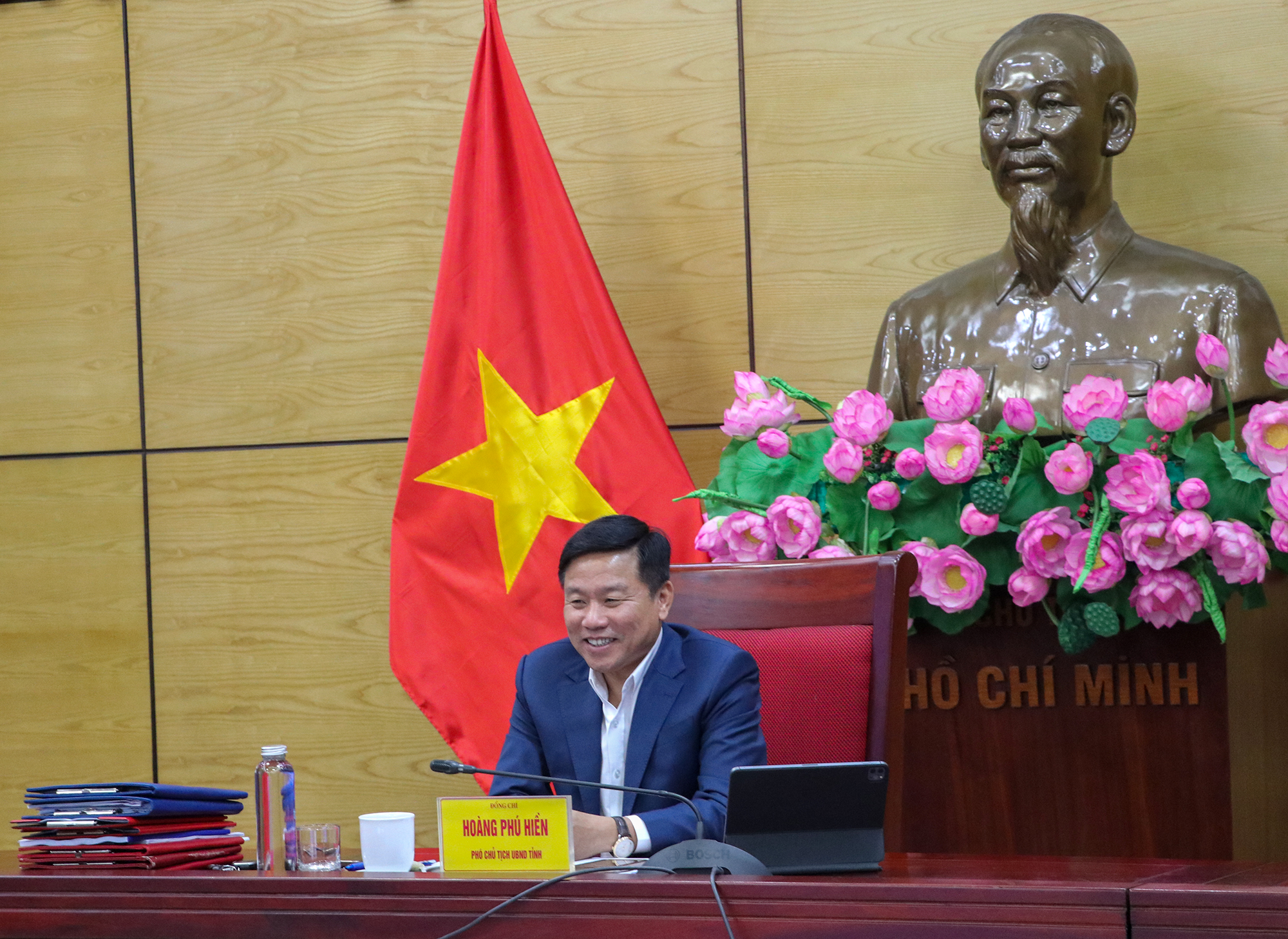Anh-tin-bai