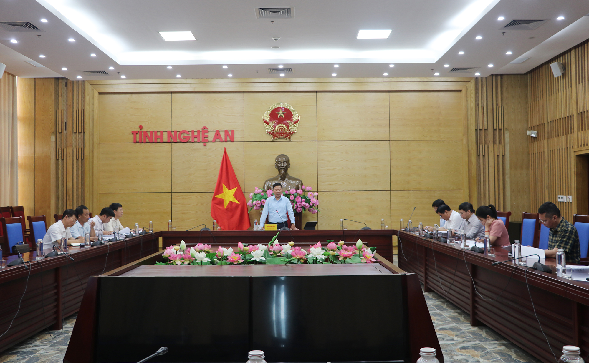 Anh-tin-bai
