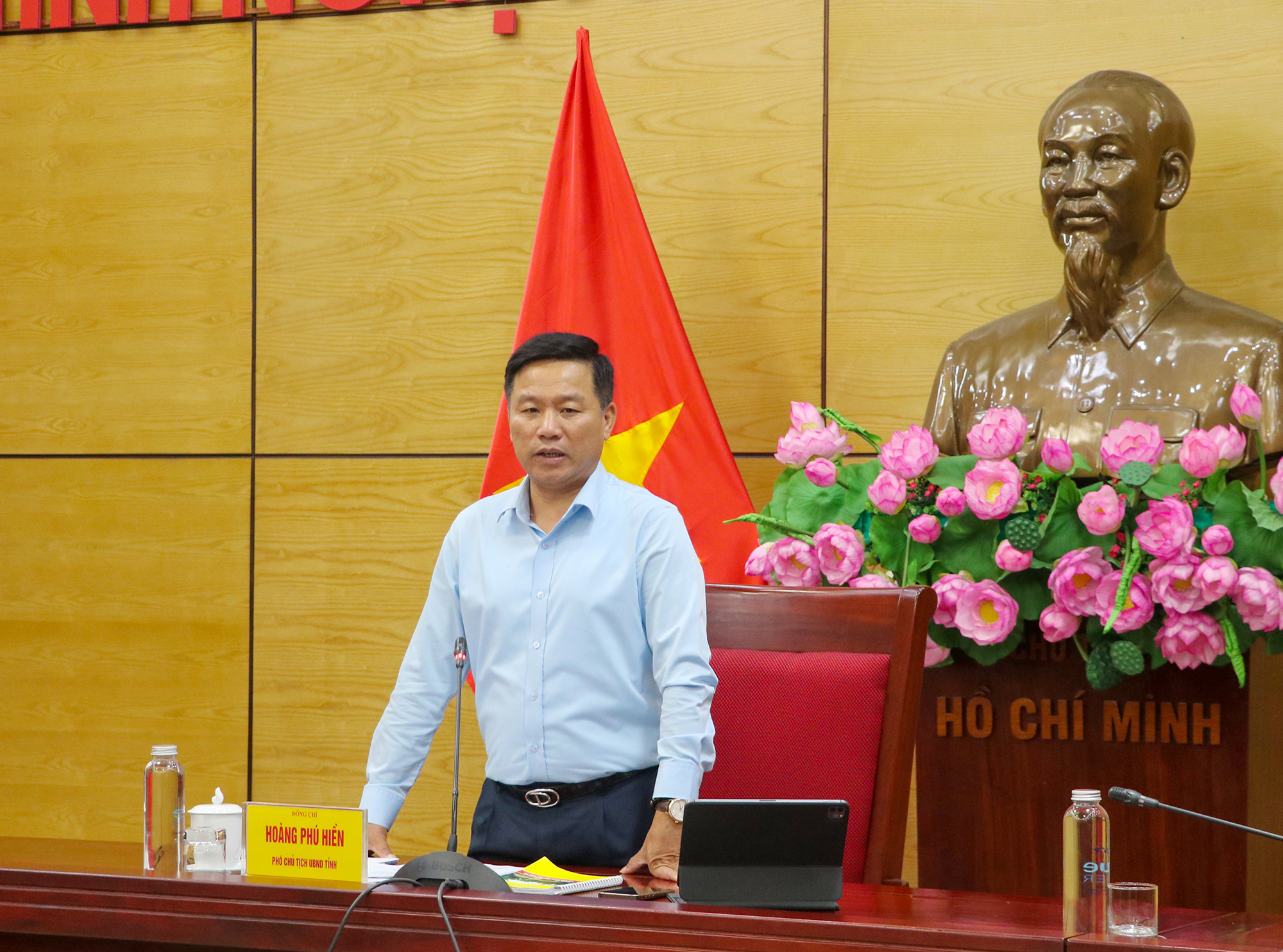 Anh-tin-bai