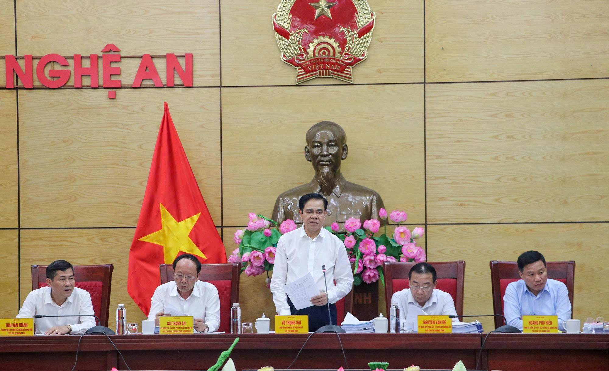 Anh-tin-bai