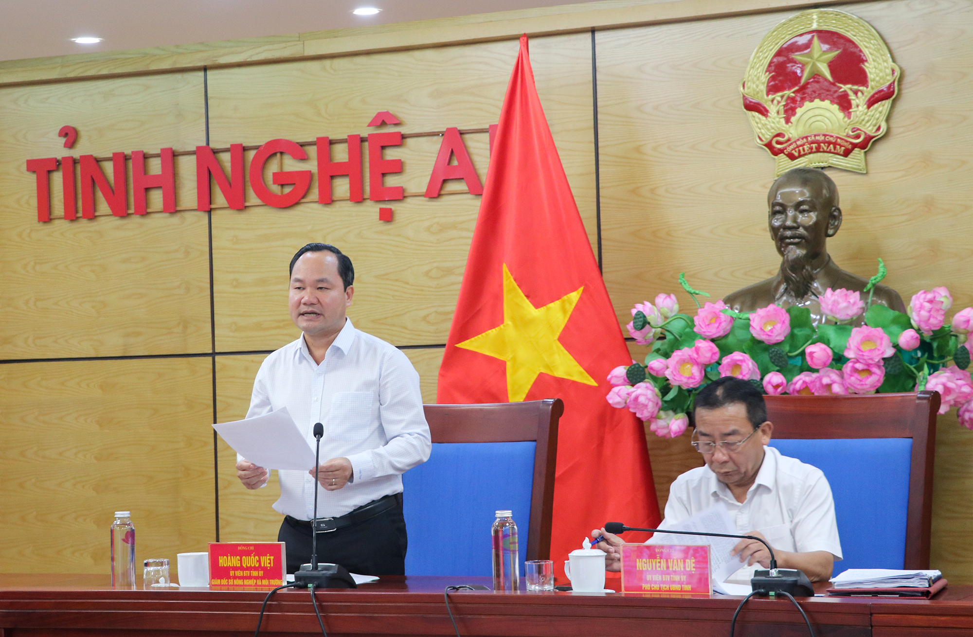 Anh-tin-bai