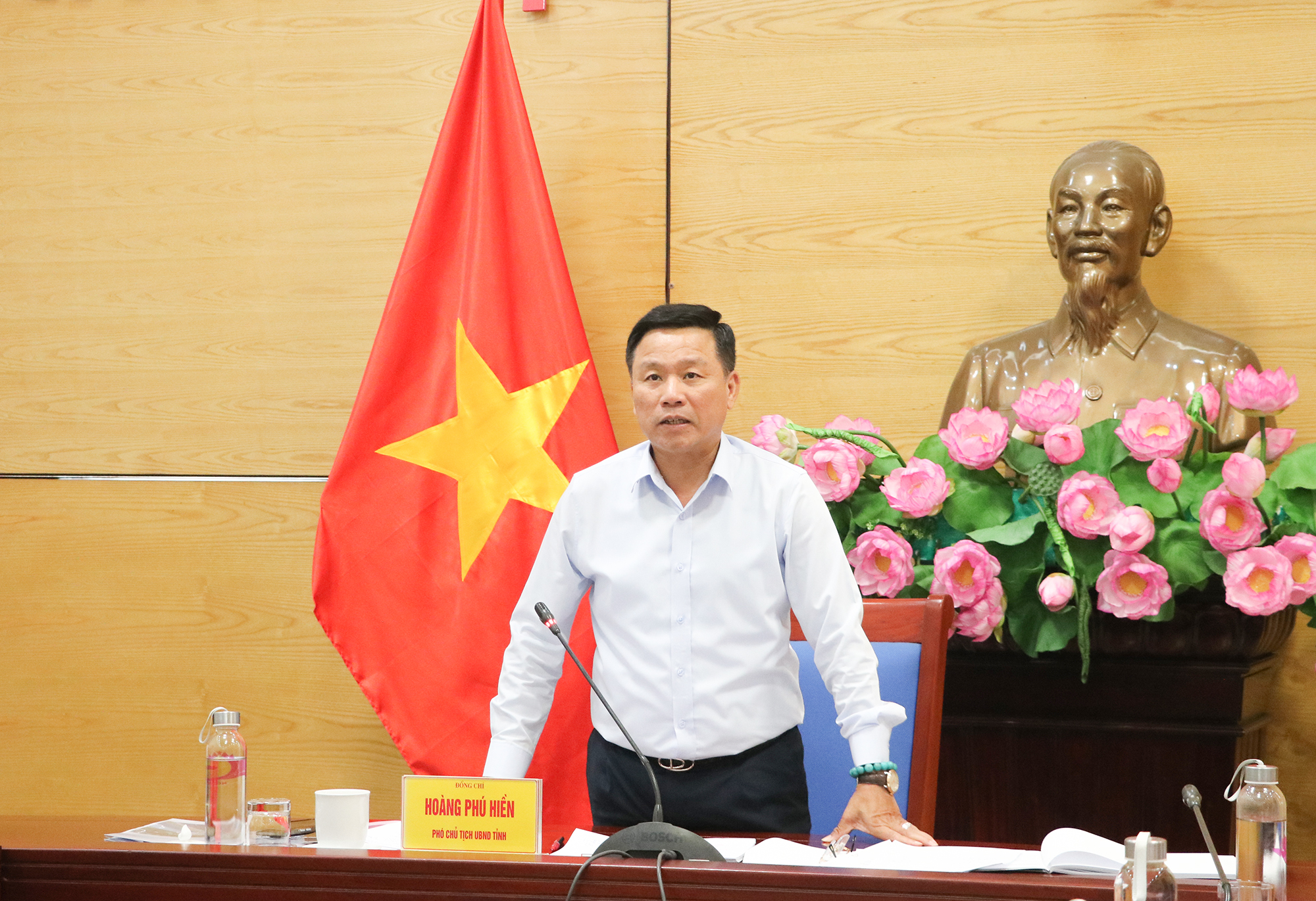 Anh-tin-bai