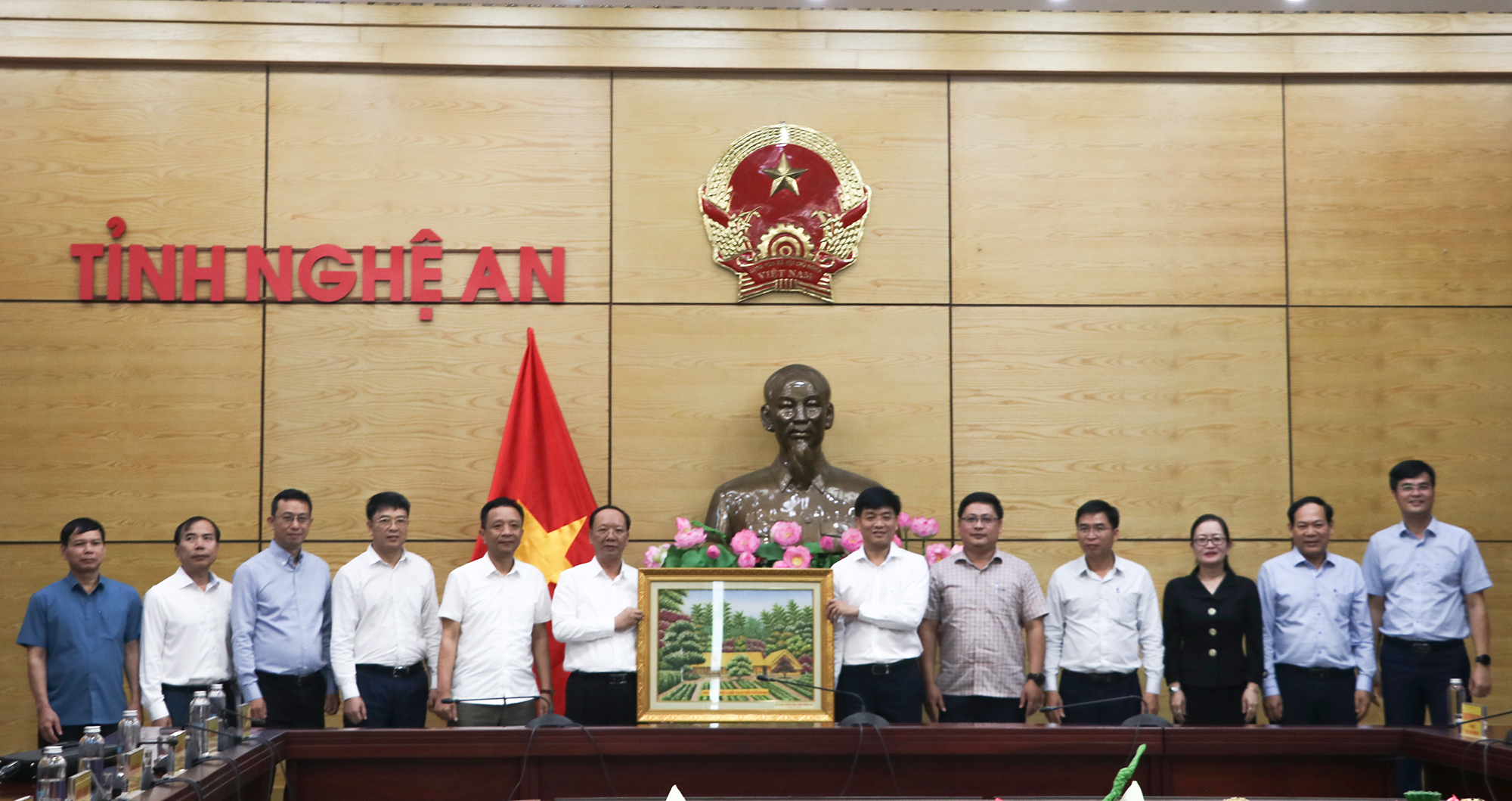 Anh-tin-bai