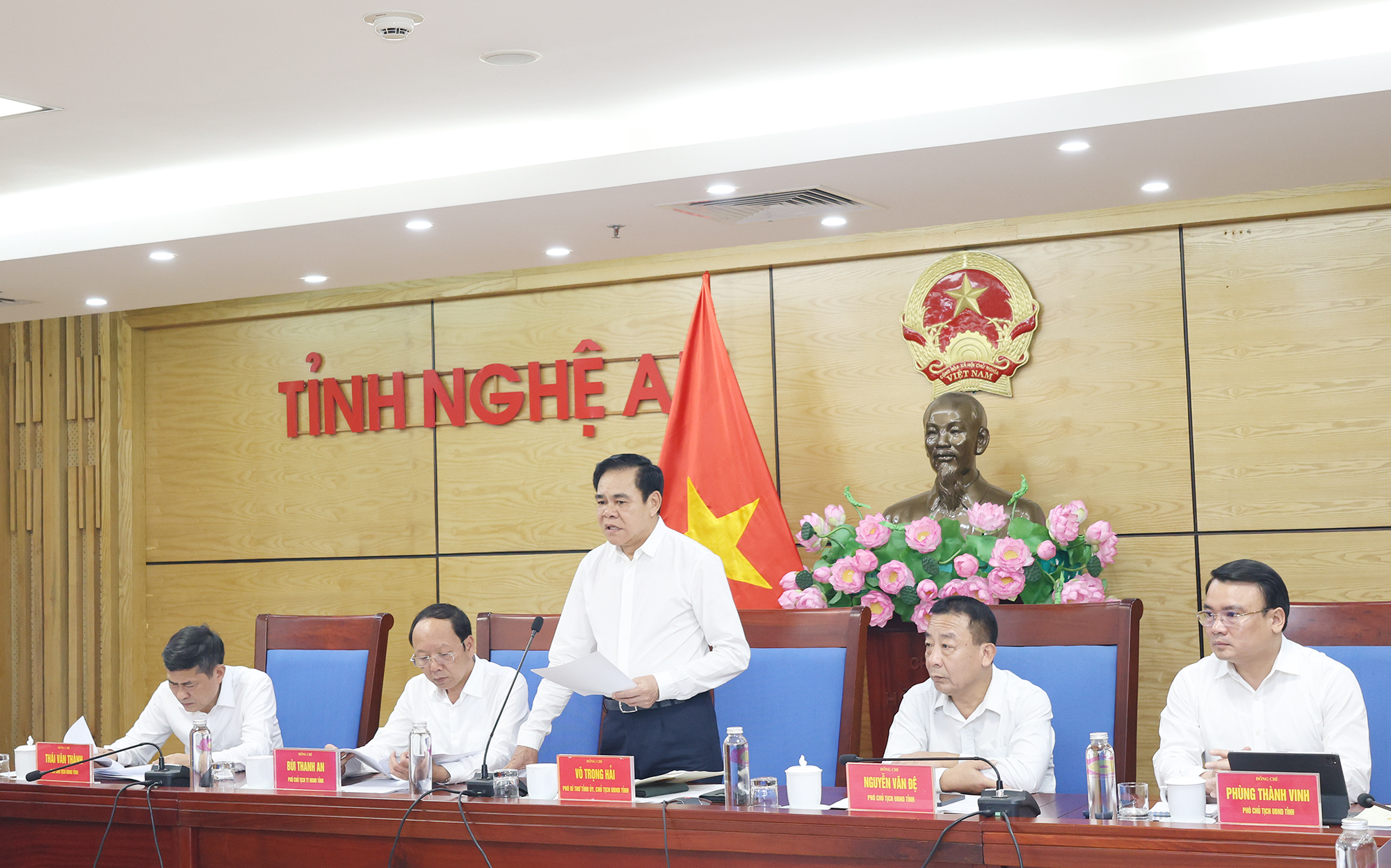 Anh-tin-bai