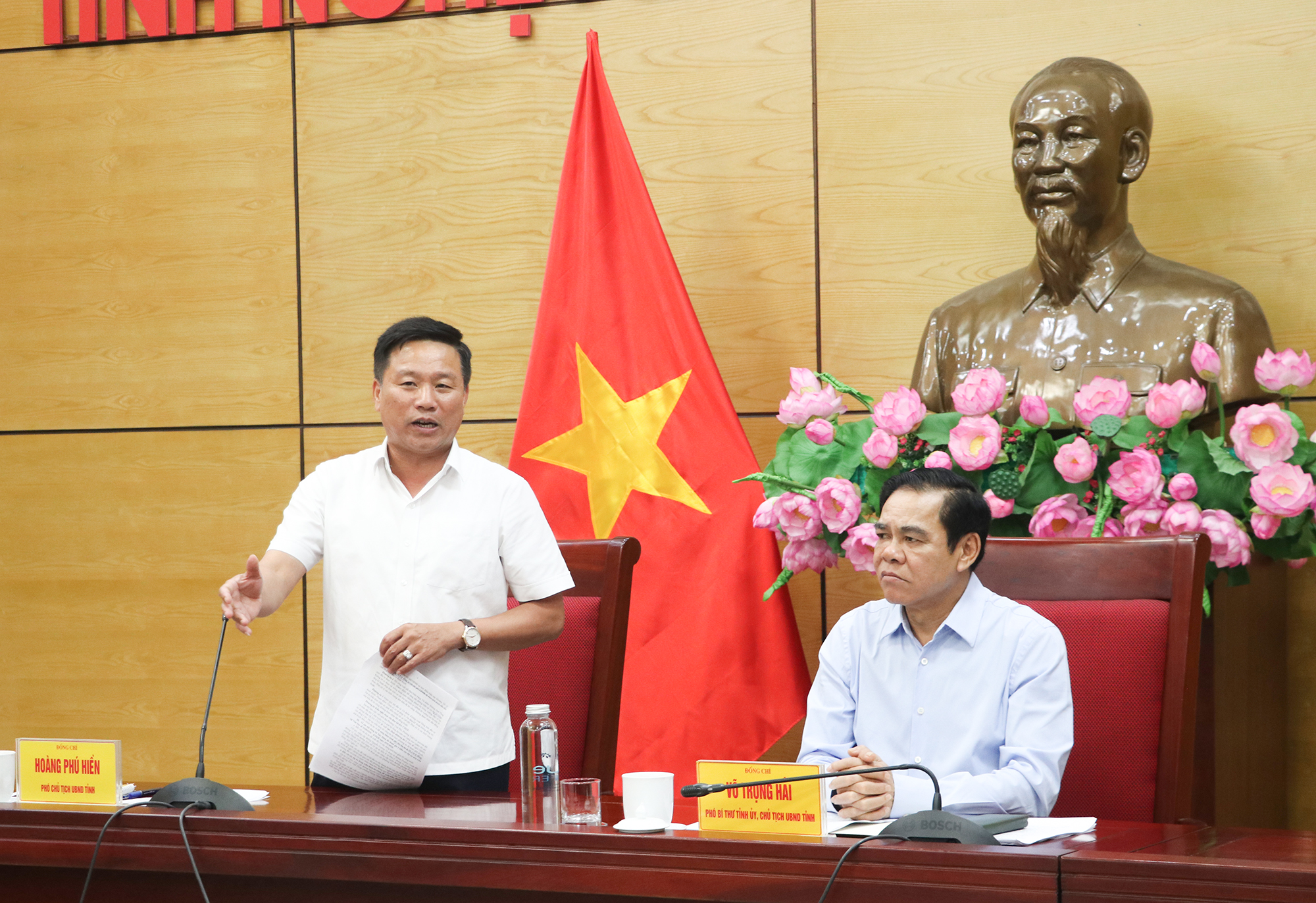 Anh-tin-bai
