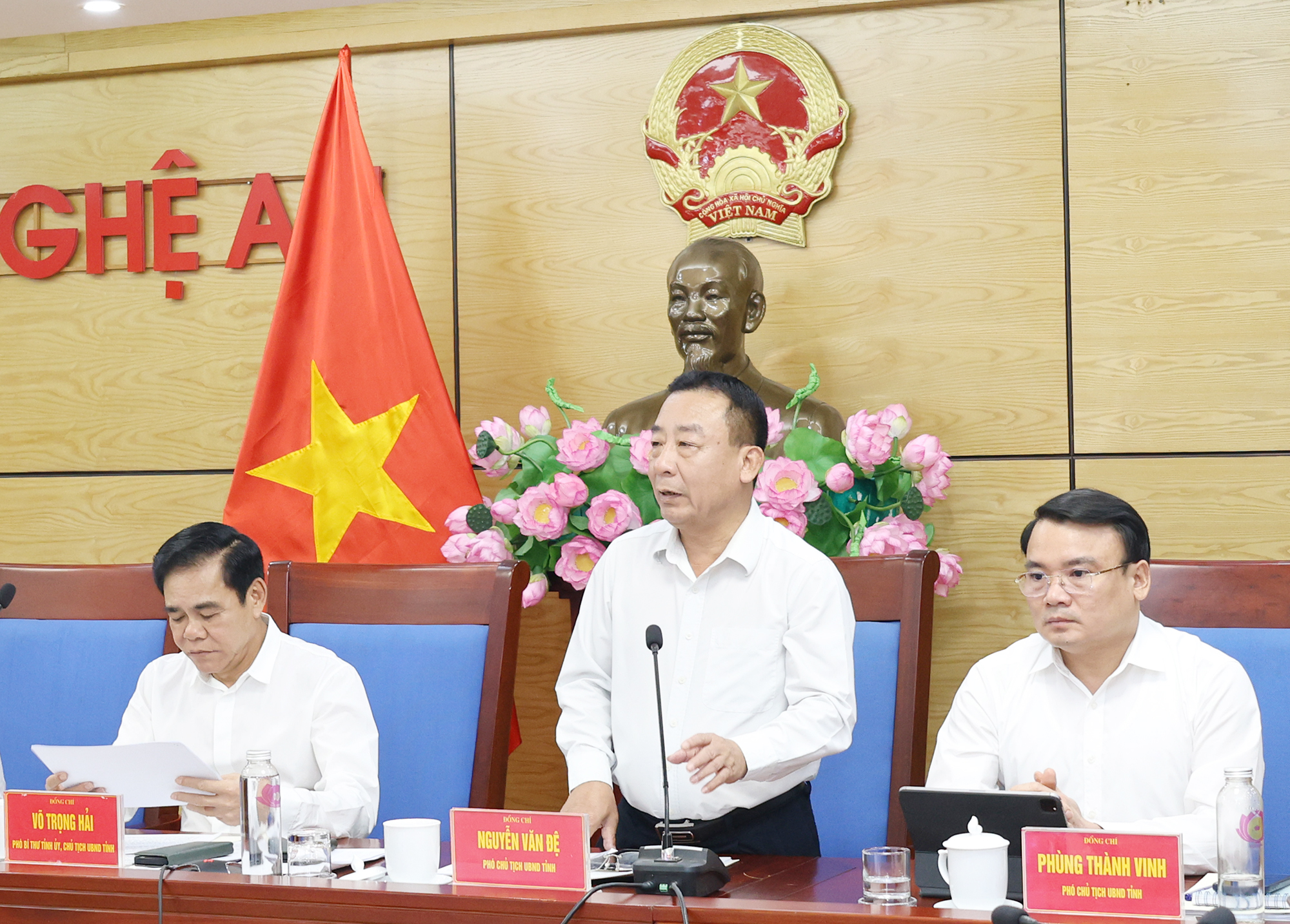 Anh-tin-bai