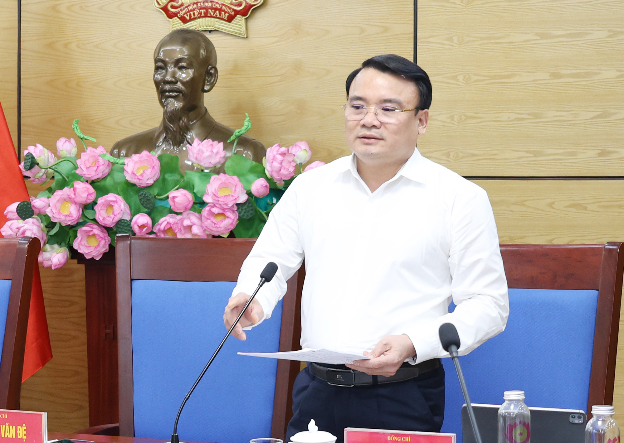 Anh-tin-bai