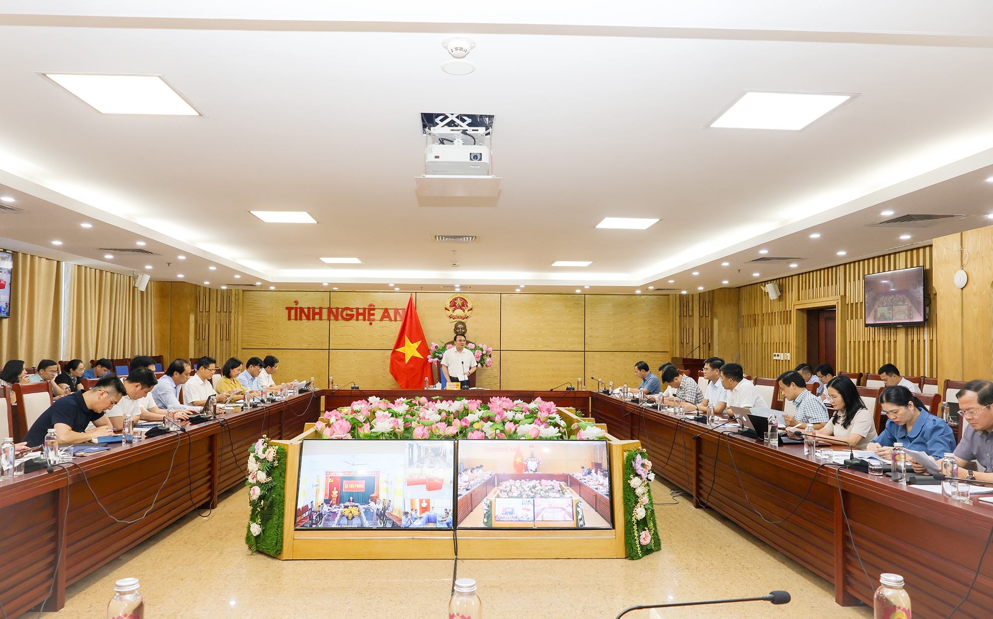 Anh-tin-bai