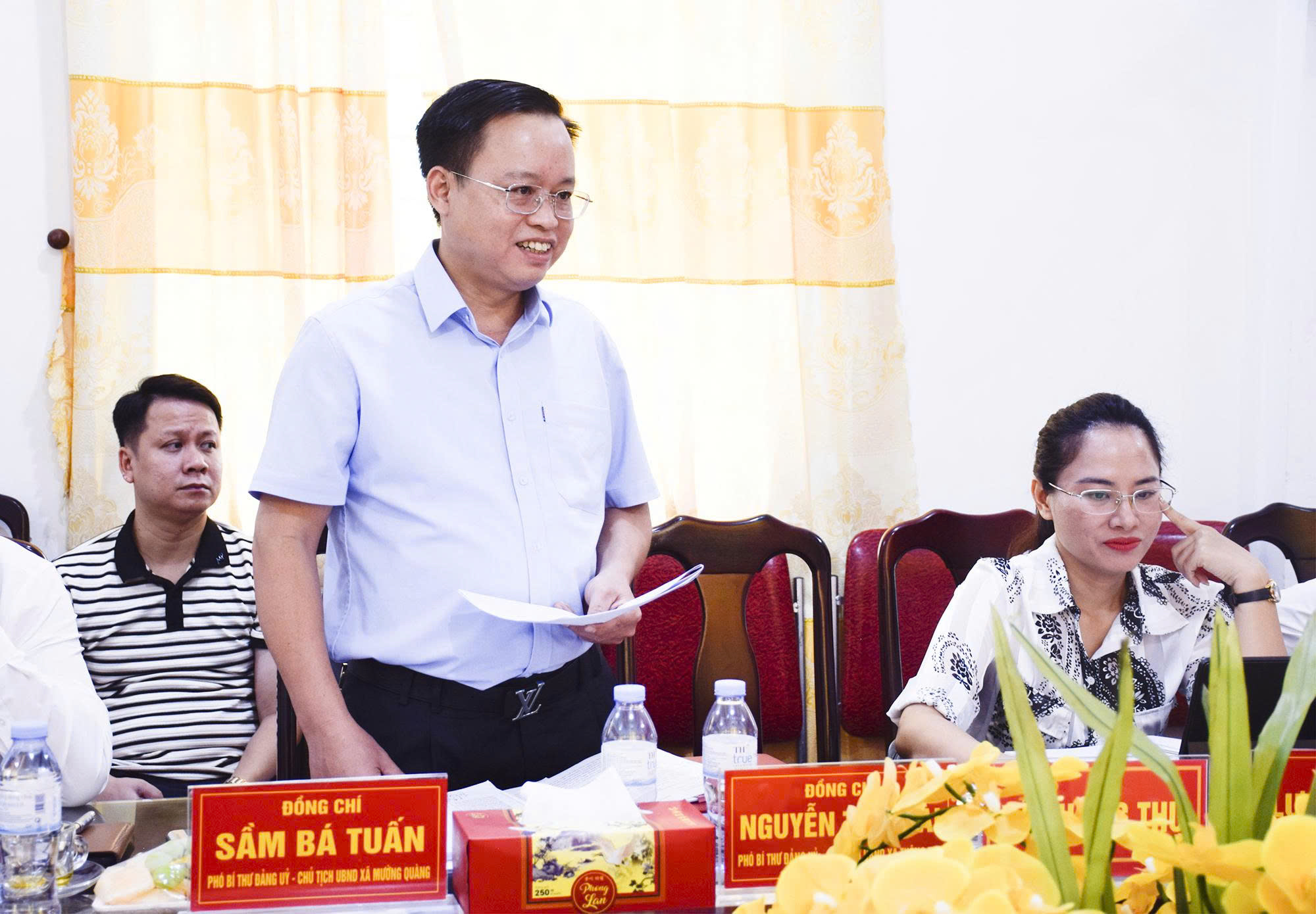 Anh-tin-bai