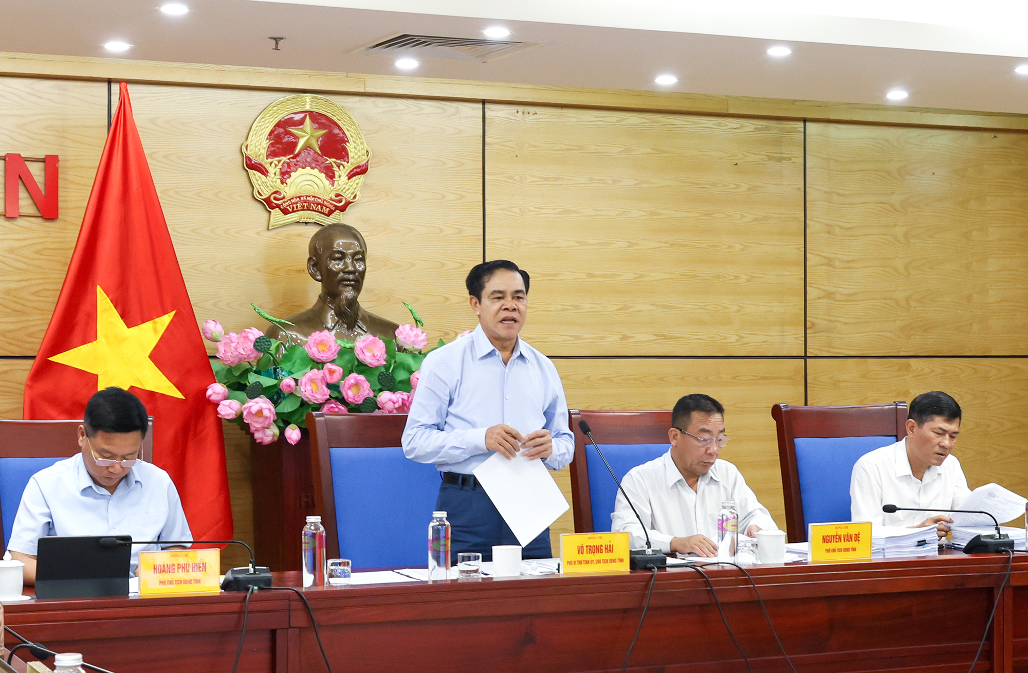 Anh-tin-bai