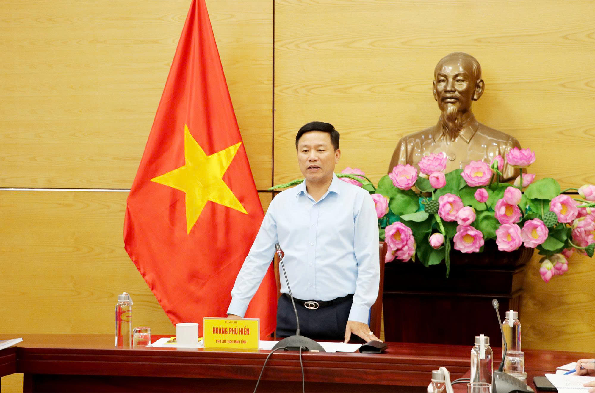 Anh-tin-bai