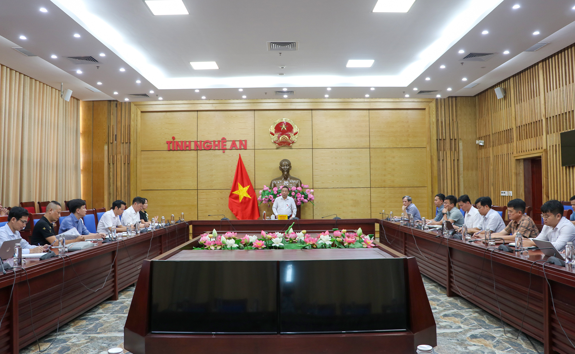 Anh-tin-bai