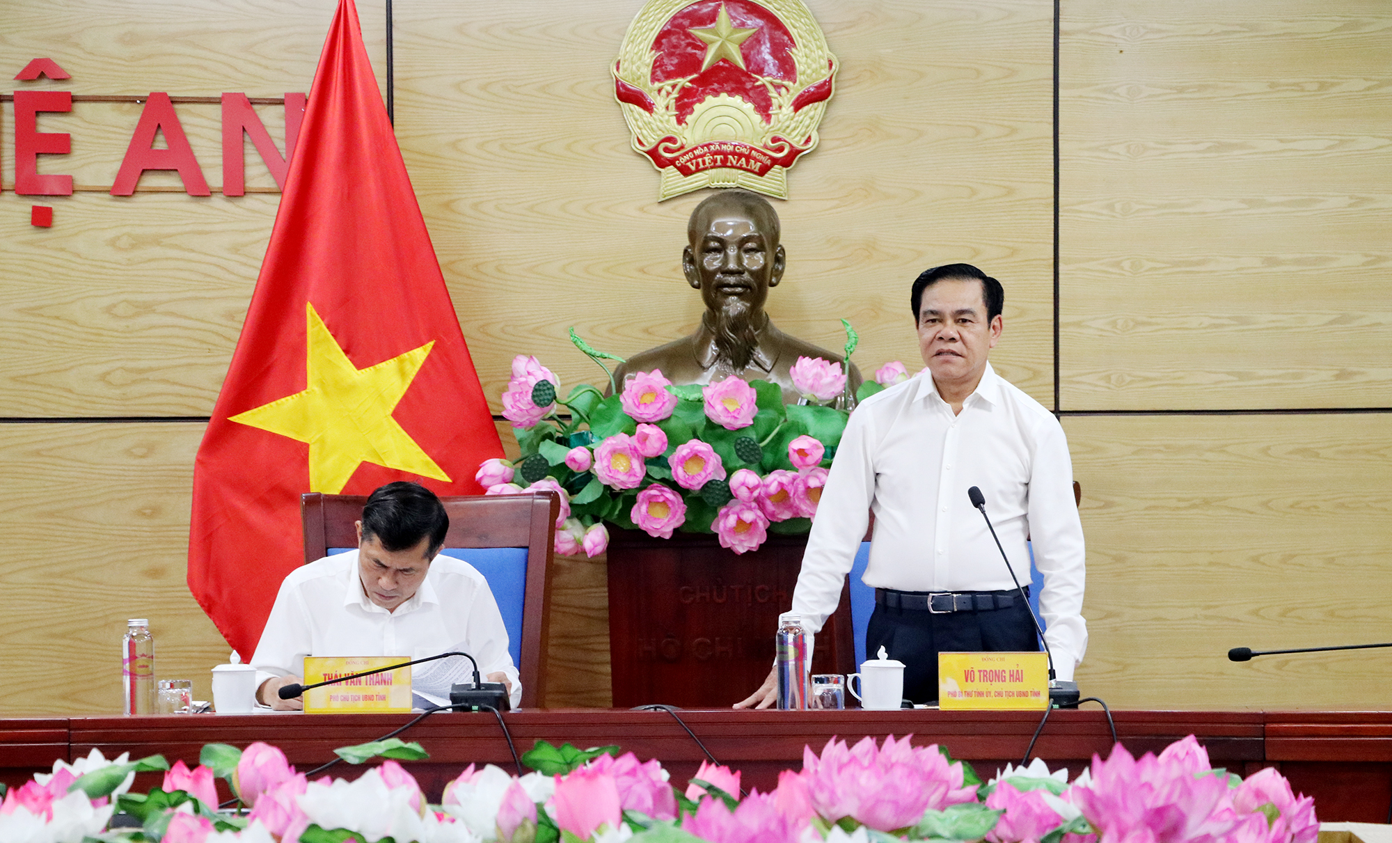 Anh-tin-bai