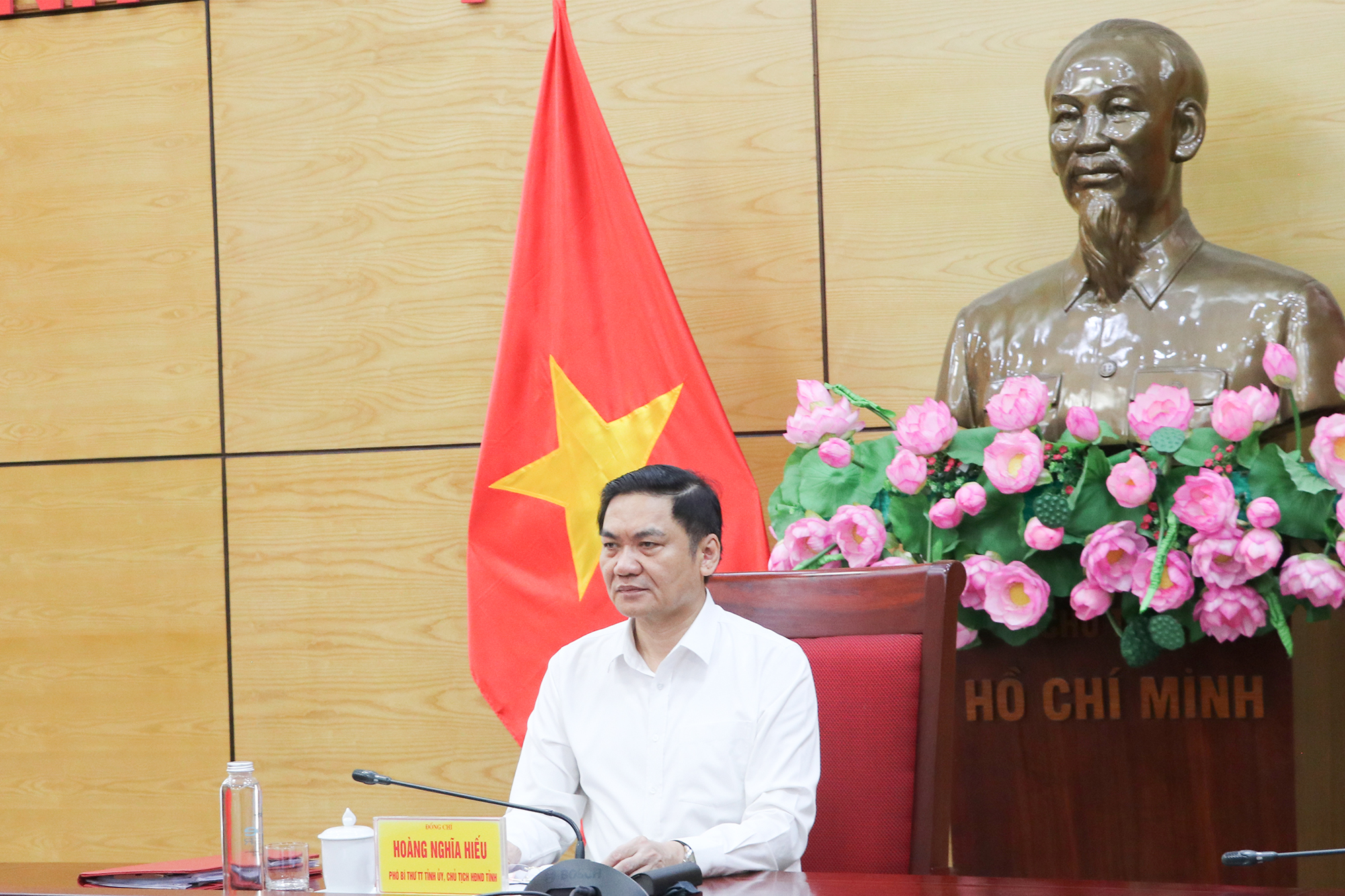 Anh-tin-bai