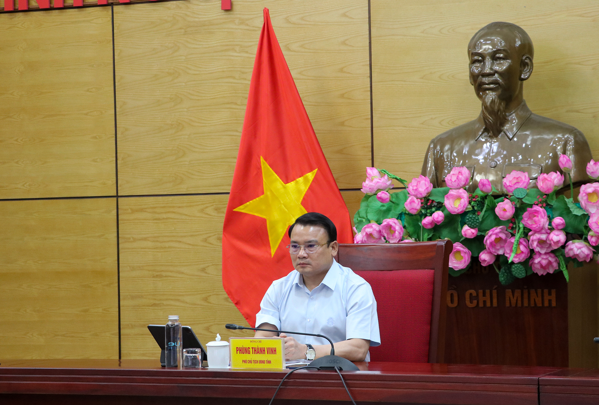 Anh-tin-bai