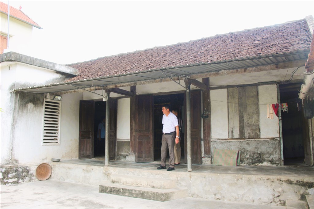 Anh-tin-bai