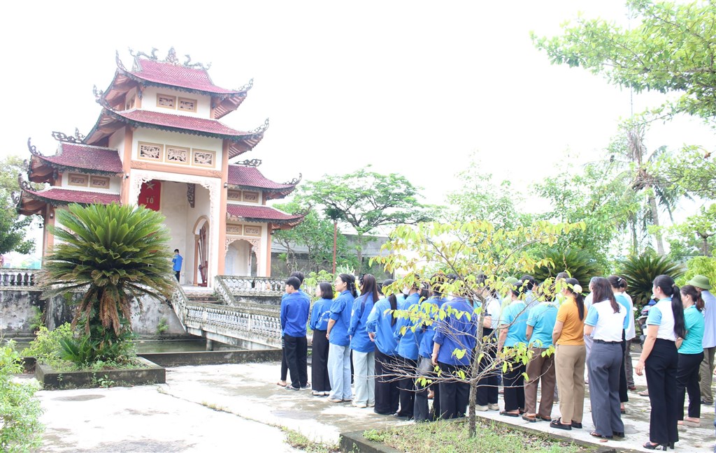 Anh-tin-bai