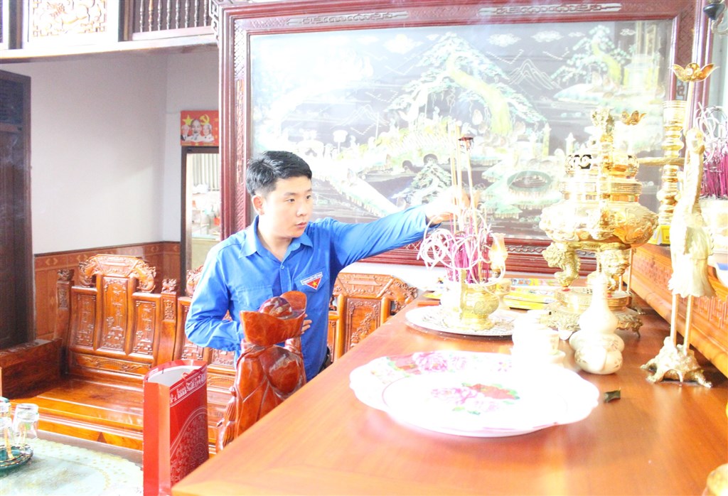 Anh-tin-bai