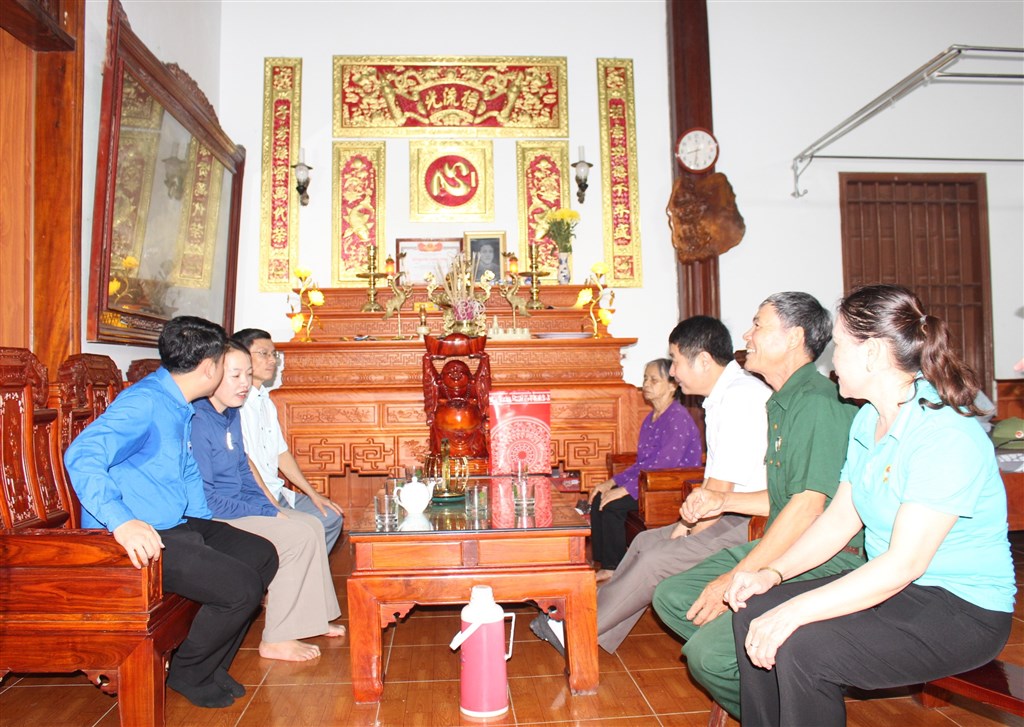 Anh-tin-bai