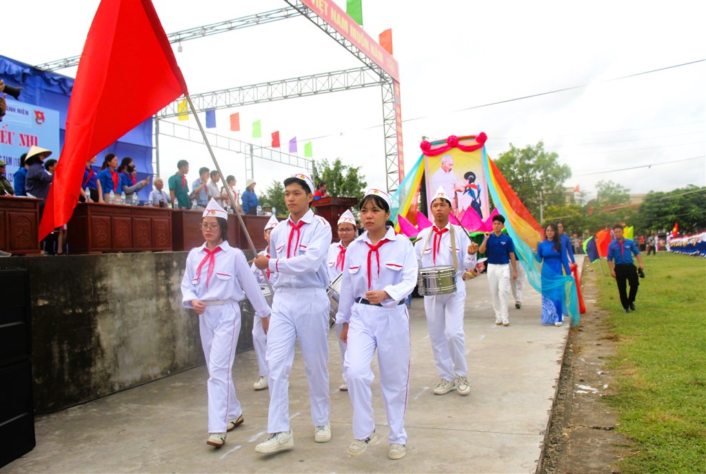Anh-tin-bai