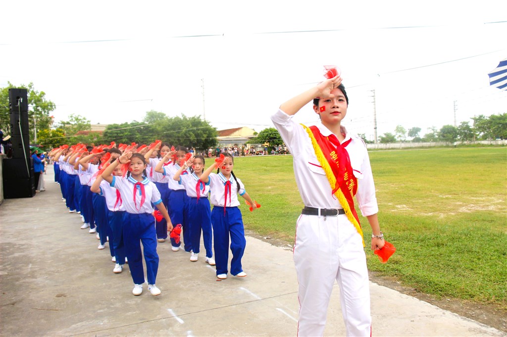 Anh-tin-bai
