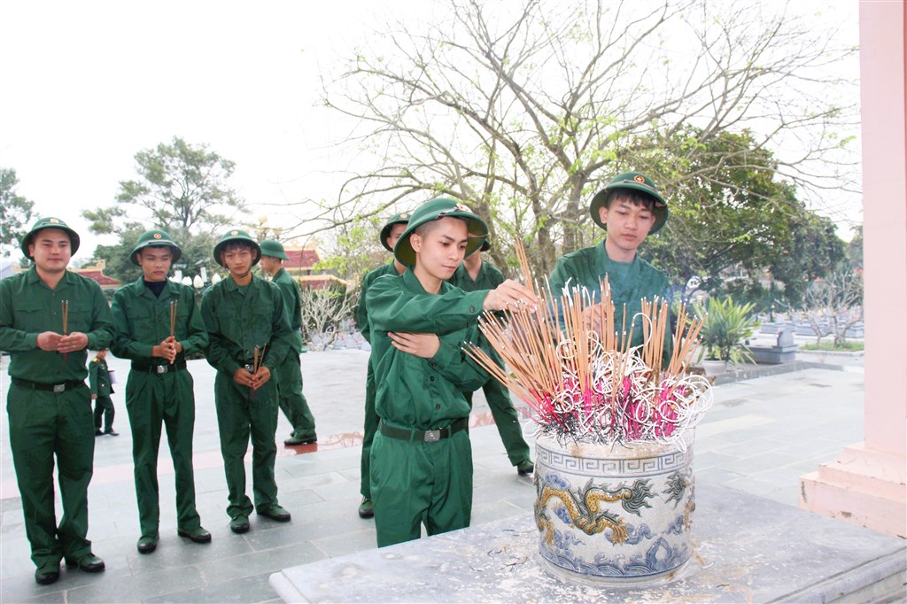 Anh-tin-bai