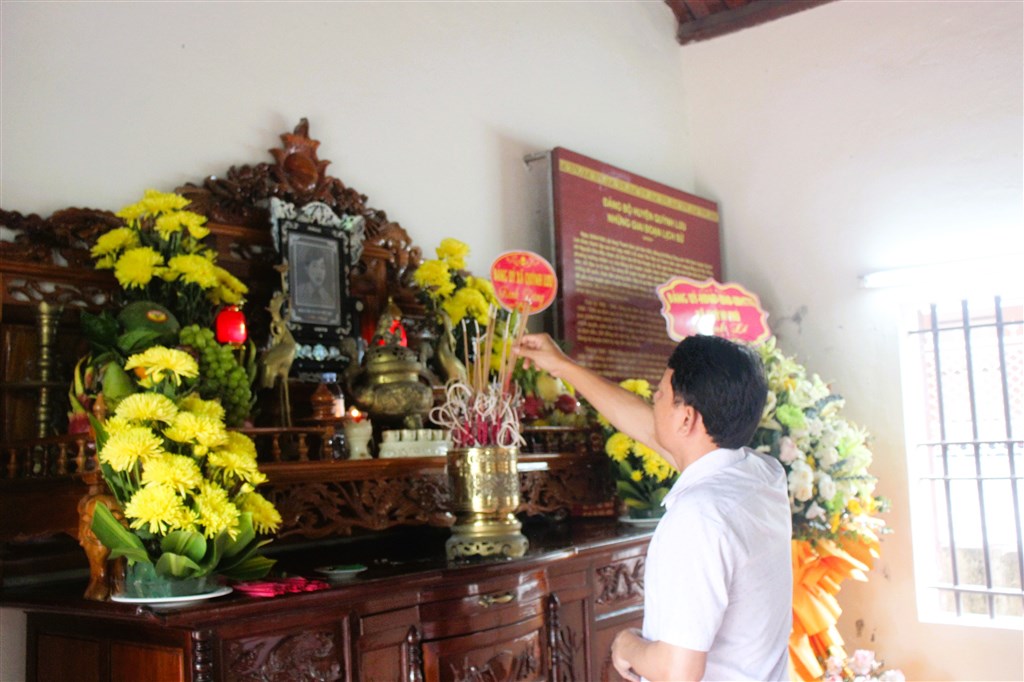 Anh-tin-bai