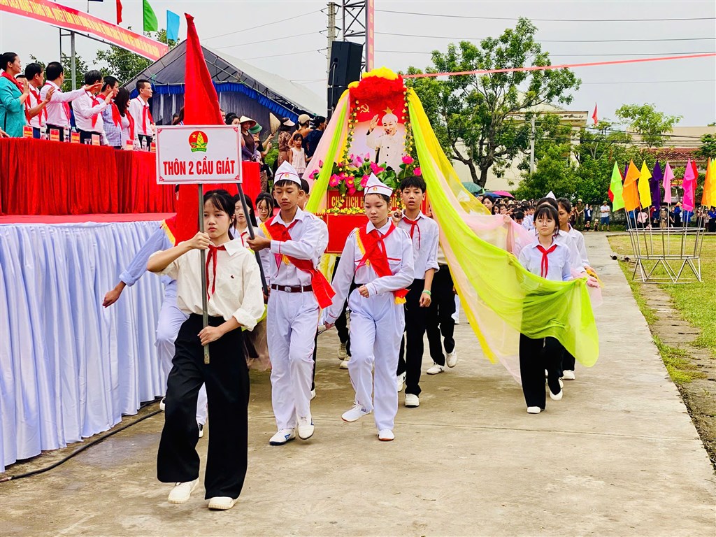Anh-tin-bai