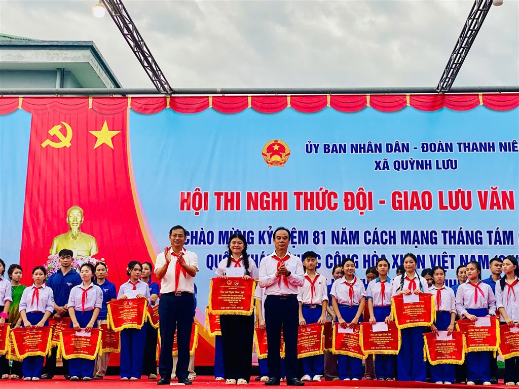 Anh-tin-bai