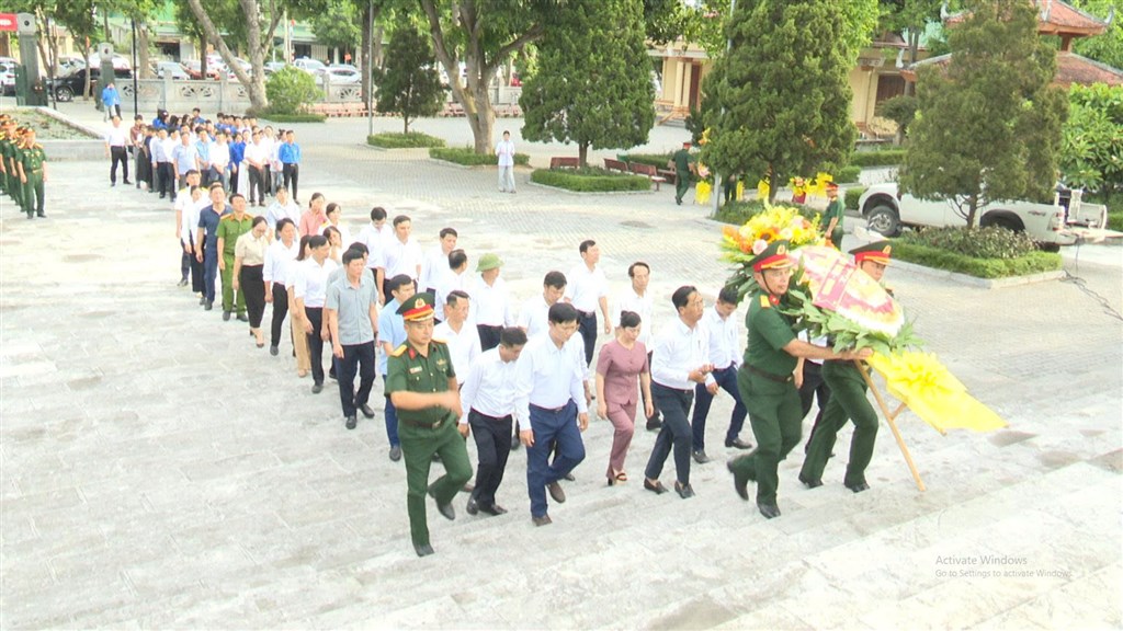 Anh-tin-bai