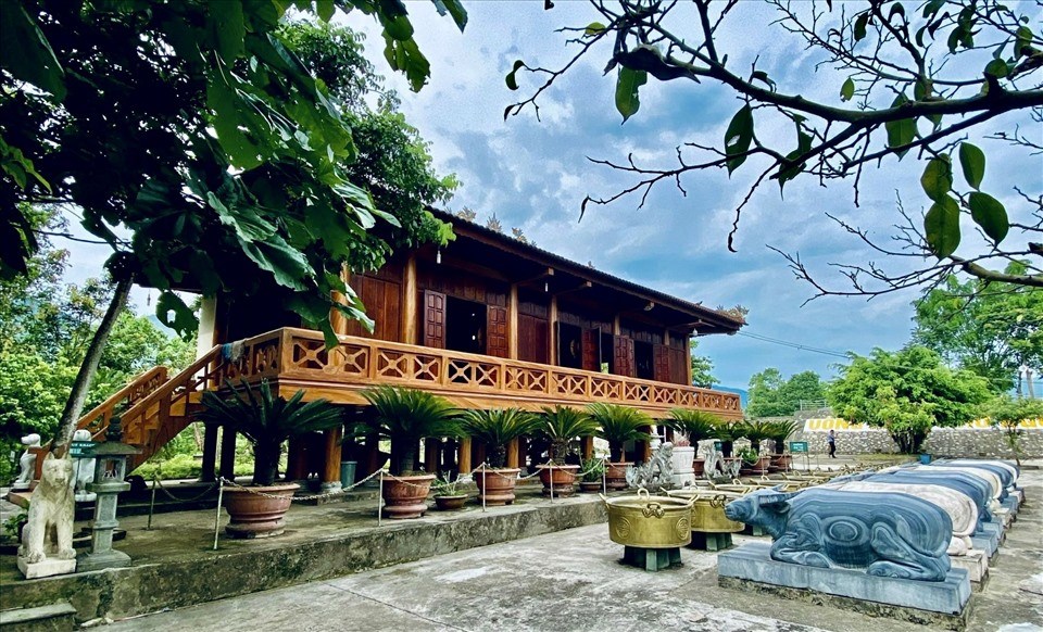 Anh-tin-bai
