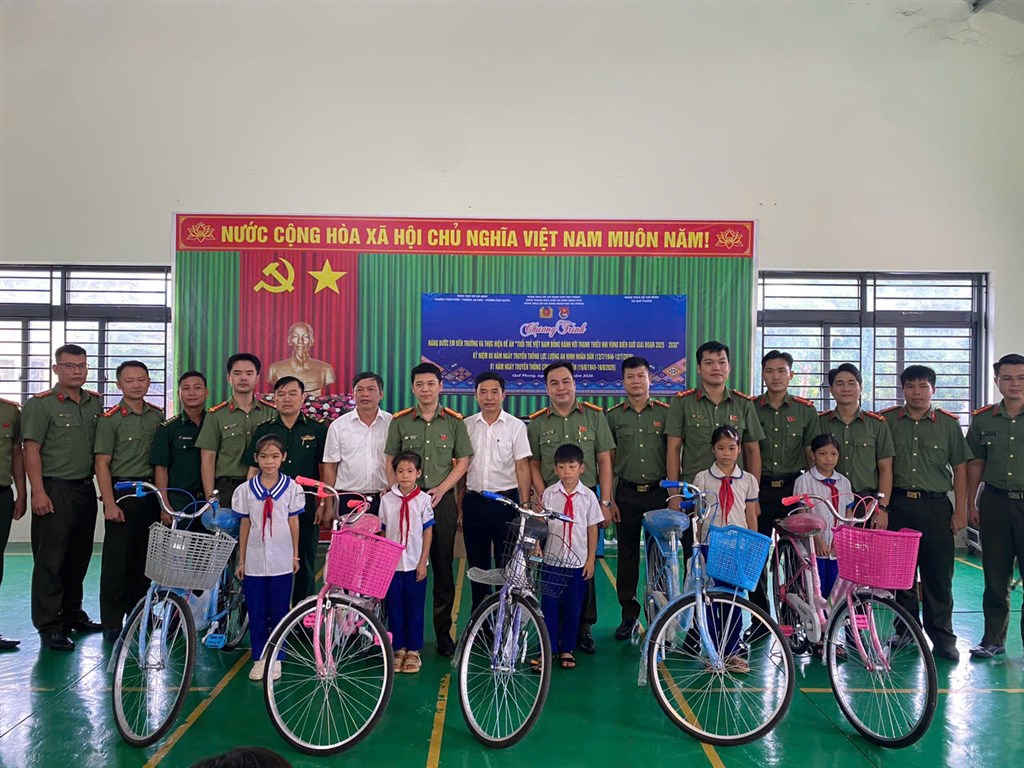 Anh-tin-bai