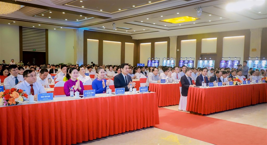 Nghệ An: Kỷ niệm 80 năm ngày thành lập Ngành Y tế và khai trương Cổng thông tin y tế số