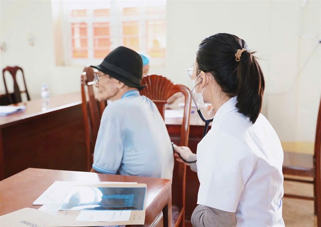 Người dân chủ động phòng ngừa nhiễm biến thể mới Covid-19 Ve sầu