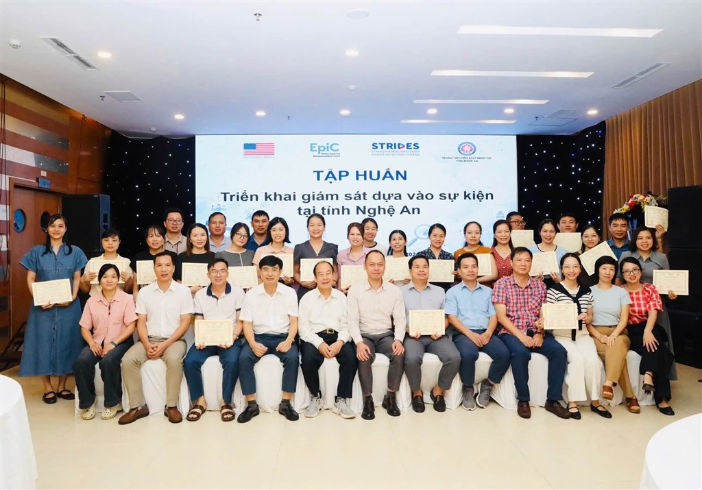 Bế mạc lớp tập huấn “Triển khai giám sát dựa vào sự kiện và giám sát dựa vào chỉ số tại tỉnh Nghệ An”