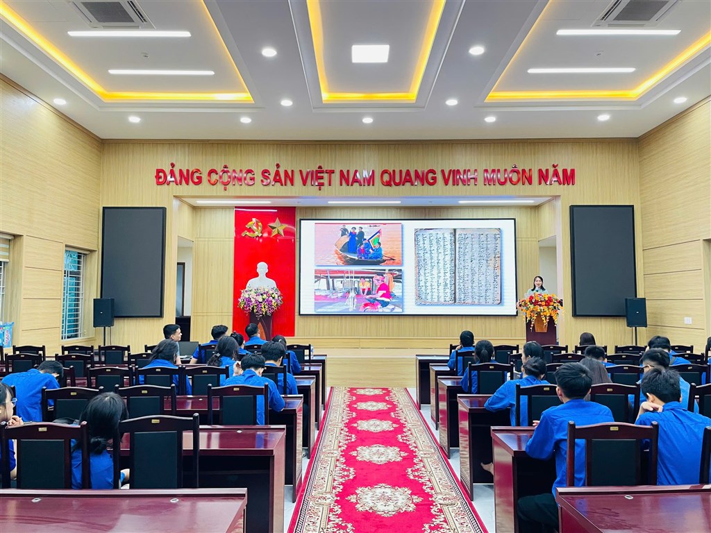 Anh-tin-bai