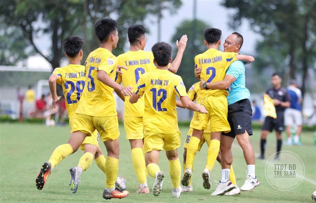 U15 Sông Lam Nghệ An giành quyền vào Tứ kết Giải bóng đá U15 Quốc gia 2025