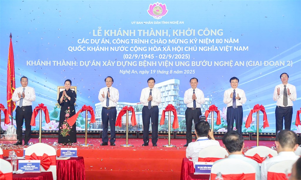 Lễ Khánh thành Bệnh viện Ung bướu Nghệ An giai đoạn 2