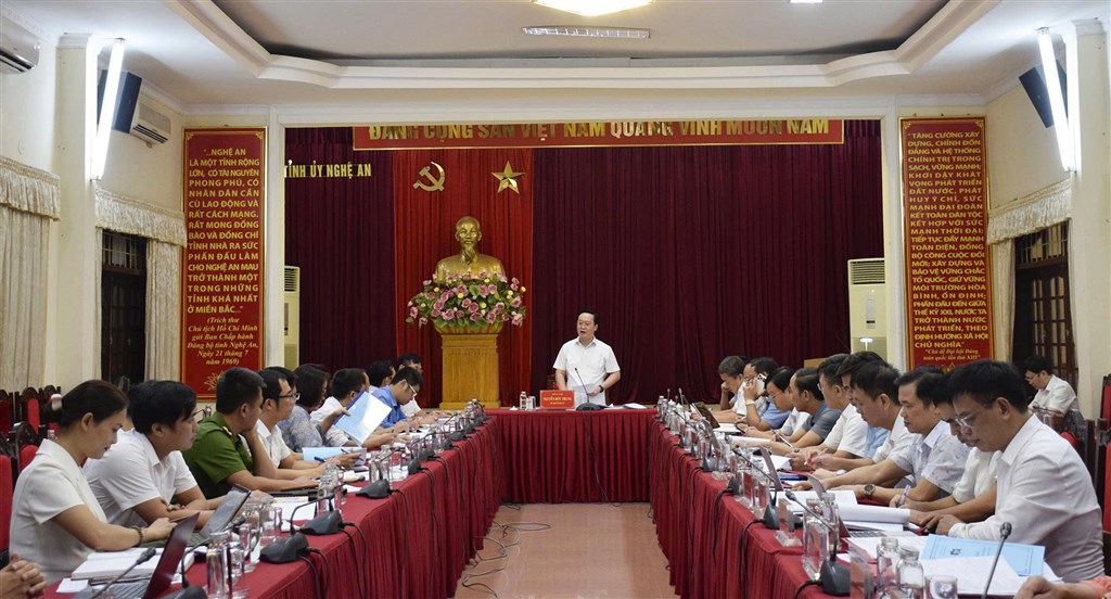 Bí thư Tỉnh ủy Nguyễn Đức Trung chủ trì duyệt Đại hội Đảng bộ các xã: Quỳ Châu, Minh Hợp, Quỳnh Văn