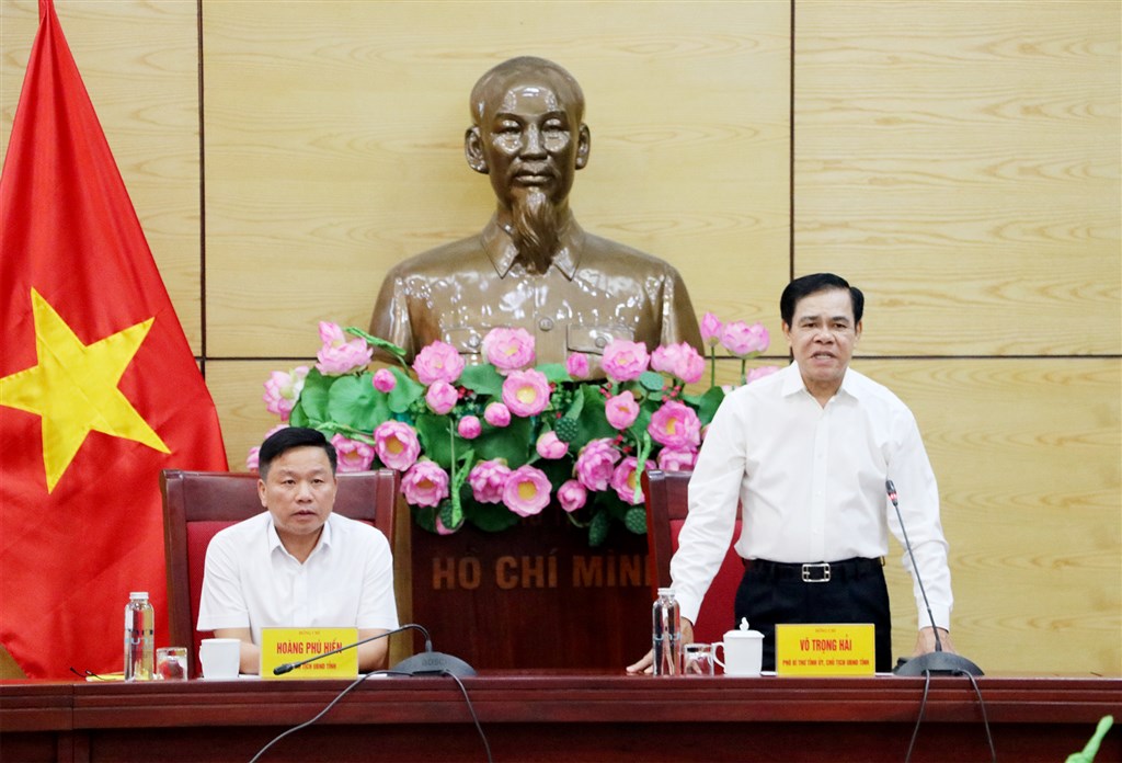 Đến 30/6 phải hoàn thành việc bàn giao mặt bằng Dự án kéo dài đường cất hạ cánh – Cảng hàng không quốc tế Vinh
